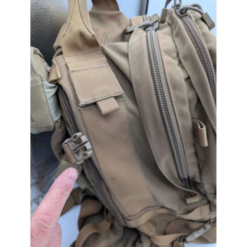 CamelBak HAWG Tactical Hydration Backpack Coyote Tan Cordura Military Bag READ!